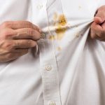 از بین بردن لکه های لباس های سفید